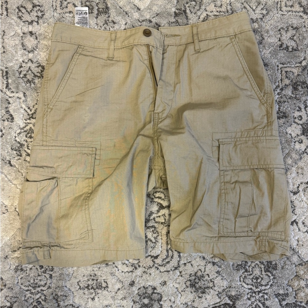 Levi Beige Cargo Shorts